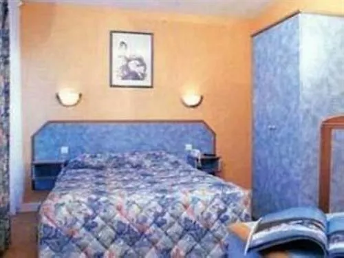 Royal Mansart Szálloda 2*